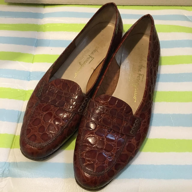 Salvatore Ferragamo(サルヴァトーレフェラガモ)のフェラガモ  パンプス/24cm レディースの靴/シューズ(ハイヒール/パンプス)の商品写真
