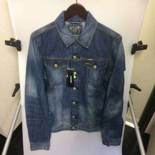 DIESEL(ディーゼル)の【新品】DIESEL デニムジャケット メンズのジャケット/アウター(Gジャン/デニムジャケット)の商品写真