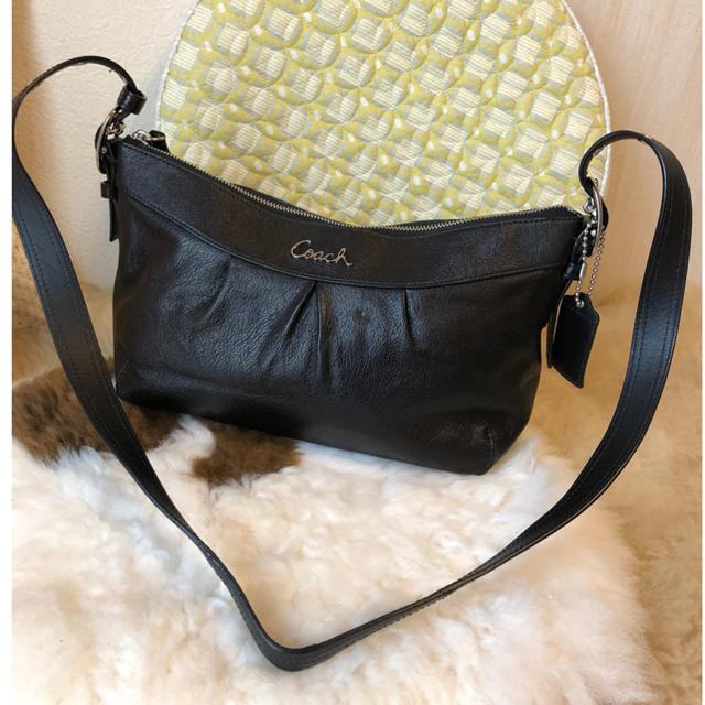 美品coachコーチ高級レザーショルダーバッグ♫34×18