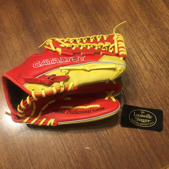 Louisville Slugger(ルイスビルスラッガー)のルイスビルスラッガー  カタリスト  ソフトボール グローブ スポーツ/アウトドアの野球(グローブ)の商品写真