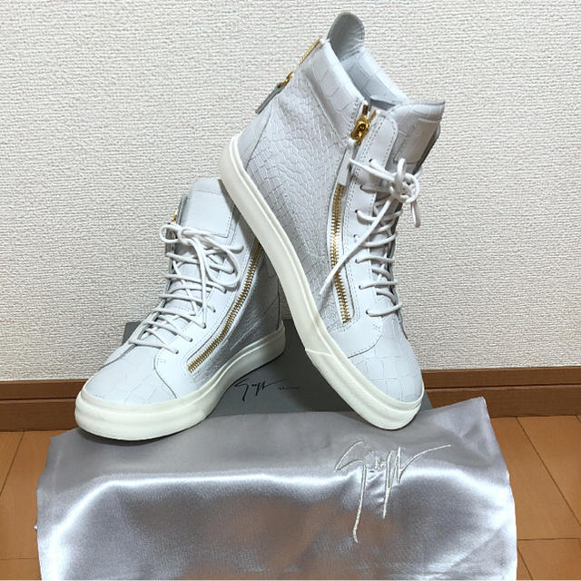 GIUZEPPE ZANOTTI(ジュゼッペザノッティ)のjoker914様専用 giuseppe zanotti ハイカット スニーカー メンズの靴/シューズ(スニーカー)の商品写真