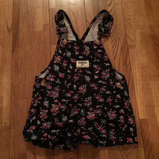 OshKosh(オシュコシュ)のオシュコシュ 花柄 サロペット キッズ/ベビー/マタニティのキッズ服女の子用(90cm~)(パンツ/スパッツ)の商品写真