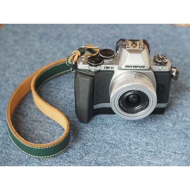一番の贈り物 OLYMPUS グリップ付き レンズセット 12-32mm E-M10 オリンパス - ミラーレス一眼 一番の贈り物 OLYMPUS グリップ付き レンズセット 12-32mm E-M10 オリンパス - ミラーレス一眼