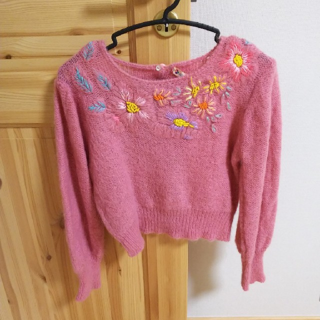 花刺繍ニット レディースのトップス(ニット/セーター)の商品写真