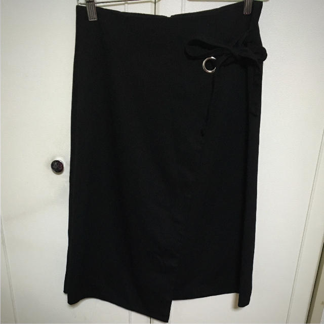 GU(ジーユー)の GU巻きスカート風 レディースのスカート(ひざ丈スカート)の商品写真