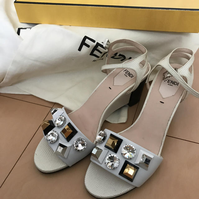 FENDI(フェンディ)のFENDI サンダル レディースの靴/シューズ(サンダル)の商品写真