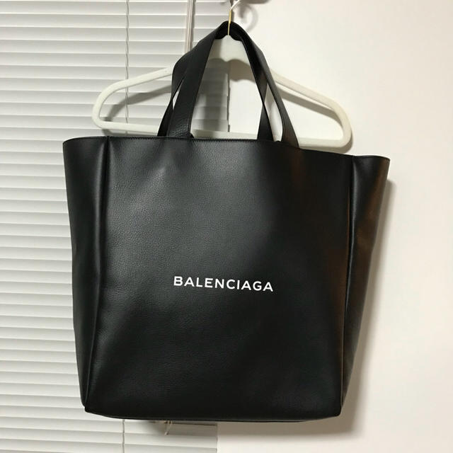 定番 Balenciaga - バレンシアガ トートM トートバッグ - hesnor.com