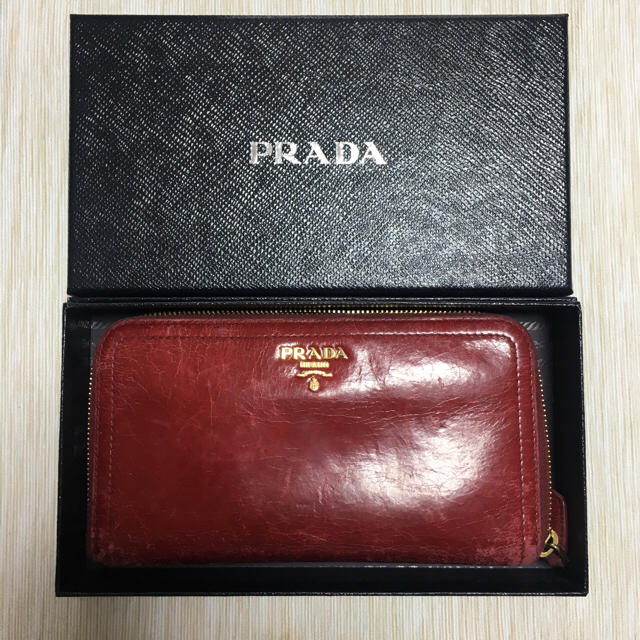 PRADA(プラダ)のPRADA 長財布 レッド レディースのファッション小物(財布)の商品写真