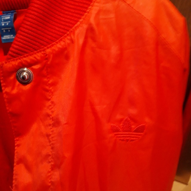 adidas(アディダス)のブルゾン✨レディース✨赤✨春物 レディースのジャケット/アウター(ブルゾン)の商品写真