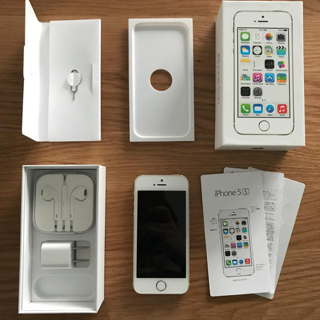 iPhone 5s Gold 64 GB au iPhone5s ジャンク | フリマアプリ ラクマ