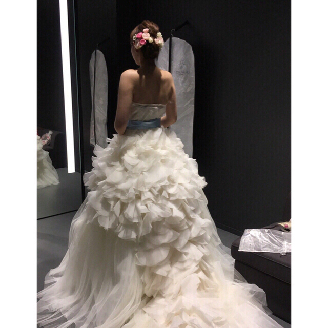 Vera Wang(ヴェラウォン)の【お値下げ】2ndオーナー募集＊verawang hayley us4 レディースのフォーマル/ドレス(ウェディングドレス)の商品写真