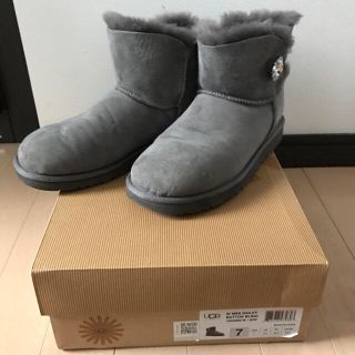 アグ(UGG)のUGG オーストラリア ミニベイリーボタンブリング スワロフスキー 24cm(ブーツ)