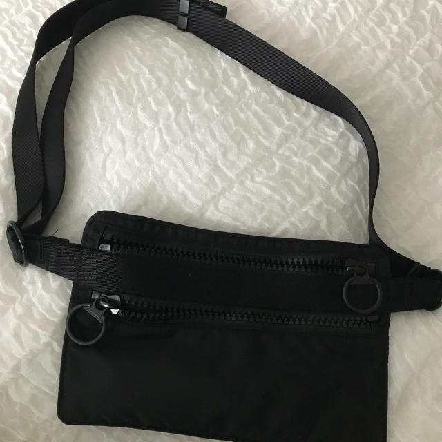 UNIQLO(ユニクロ)のUNIQLO U メンズのバッグ(ウエストポーチ)の商品写真