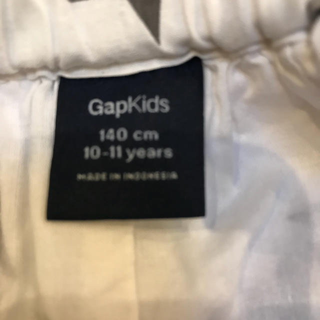 GAP Kids(ギャップキッズ)のGAP 星柄スカート サイズ140 キッズ/ベビー/マタニティのキッズ服女の子用(90cm~)(スカート)の商品写真