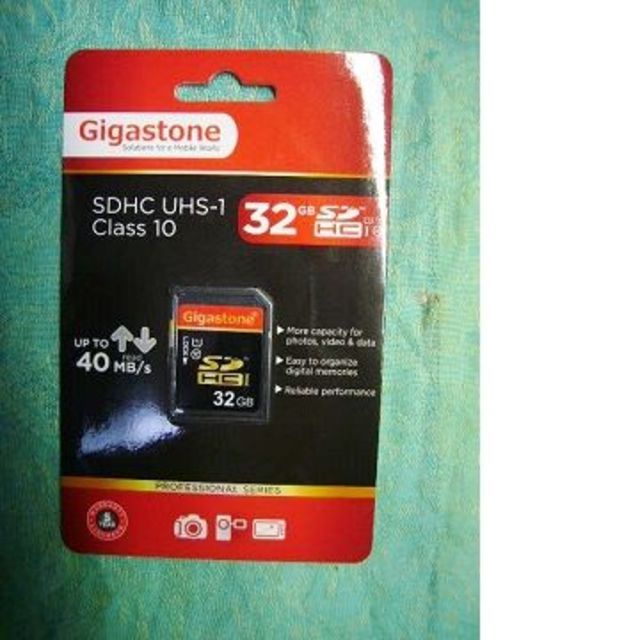 Gigastone SDHCカード 32GB UHS-1 class10 新品！ スマホ/家電/カメラのカメラ(その他)の商品写真