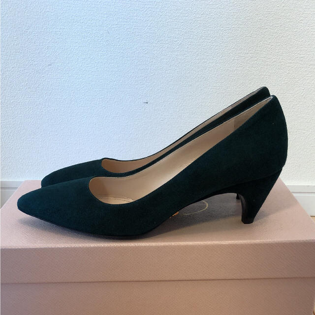 新品❤️ PRADA スエードパンプス 35.5 新品❤️ PRADA スエードパンプス 35.5