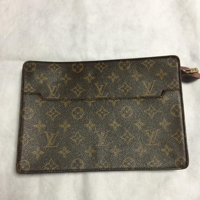 LOUIS VUITTON(ルイヴィトン)のLOUIS VUTTON セカンドバック メンズのバッグ(セカンドバッグ/クラッチバッグ)の商品写真