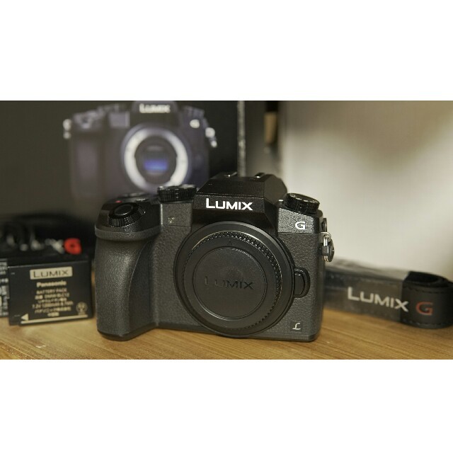 【美品】LUMIX G7 カメラ 本体 おまけ付