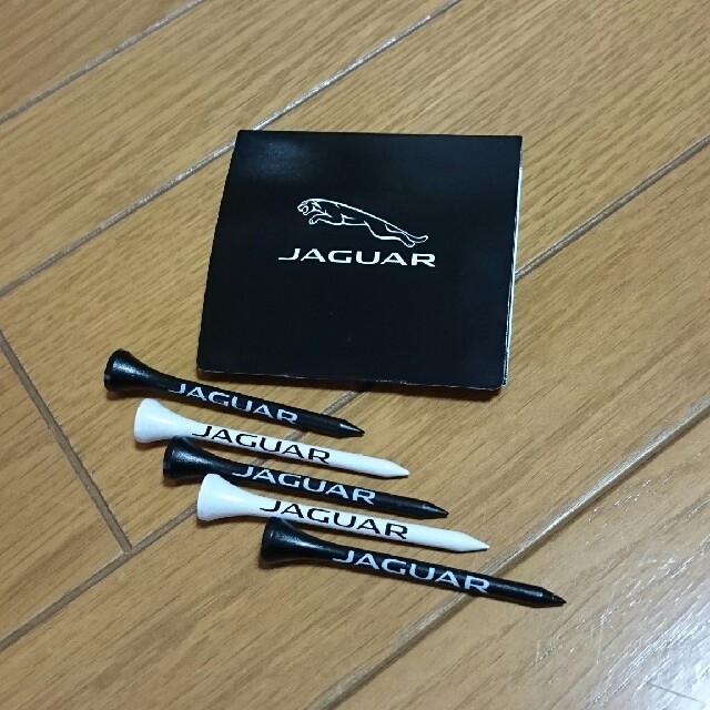 Jaguar(ジャガー)の【新品・未使用】JAGUAR ゴルフティ－ 《非売品》 スポーツ/アウトドアのゴルフ(その他)の商品写真