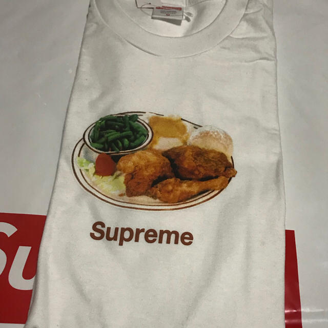 Supreme(シュプリーム)のSupreme chicken dinner tee M メンズのトップス(Tシャツ/カットソー(半袖/袖なし))の商品写真