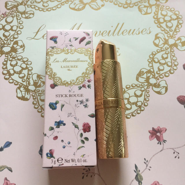 Les Merveilleuses LADUREE(レメルヴェイユーズラデュレ)の新品 ラデュレ スティックルージュ 02 コスメ/美容のベースメイク/化粧品(口紅)の商品写真