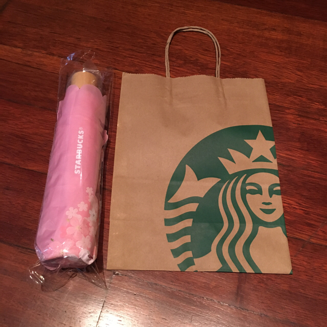 Starbucks Coffee(スターバックスコーヒー)のスターバックス  さくらシリーズ 折りたたみ傘 レディースのファッション小物(傘)の商品写真