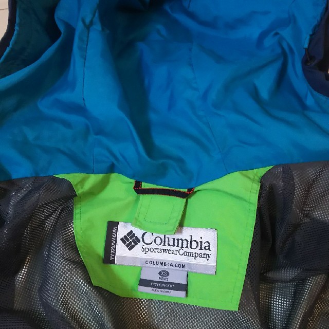 Columbia(コロンビア)の連休限定値下げ！！Columbia　titaniumマウンテンパーカー メンズのジャケット/アウター(マウンテンパーカー)の商品写真