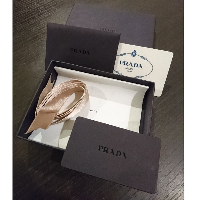 PRADA - PRADA 箱セット(certificate card付)の通販 by chi PRADA - PRADA 箱セット(certificate card付)の通販 by chi