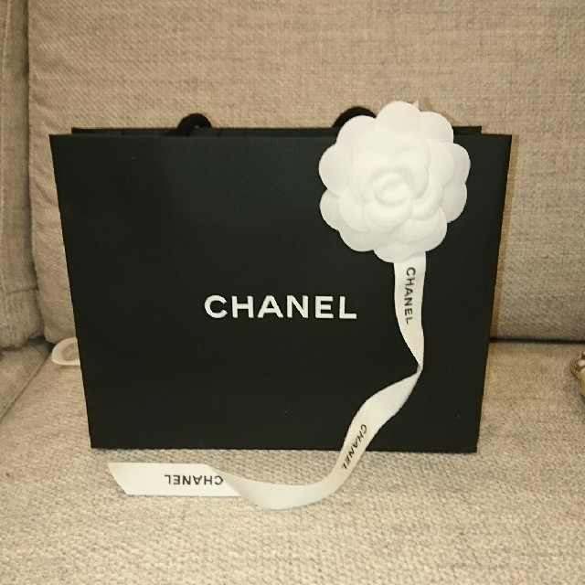 CHANEL(シャネル)の【新品未使用品】CHANELショップバッグ&リボン レディースのバッグ(ショップ袋)の商品写真