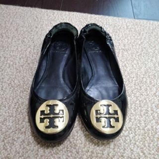 トリーバーチ(Tory Burch)のトリバーチエナメルフラットシューズ(バレエシューズ)