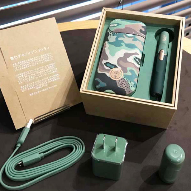 IQOS(アイコス)のIQOS CAMO NIGO メンズのファッション小物(タバコグッズ)の商品写真