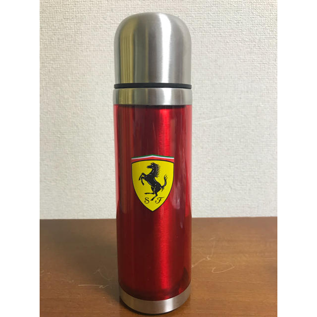 Ferrari(フェラーリ)のフェラーリ水筒 キッズ/ベビー/マタニティの授乳/お食事用品(水筒)の商品写真