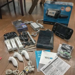 ニンテンドウ(任天堂)のWiiU プレミアムセット おまけ多数(家庭用ゲーム機本体)