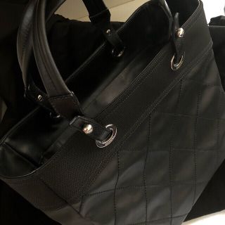 CHANEL - シャネル ♡超美品パリビアリッツMM♡廃盤トートCCチャーム