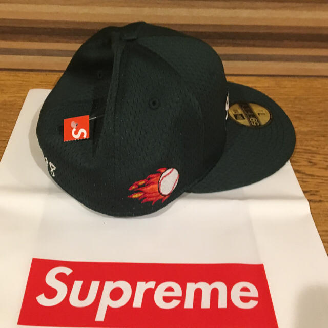 Supreme(シュプリーム)の18ss supreme newera mesh cap 7 1/4 メンズの帽子(キャップ)の商品写真