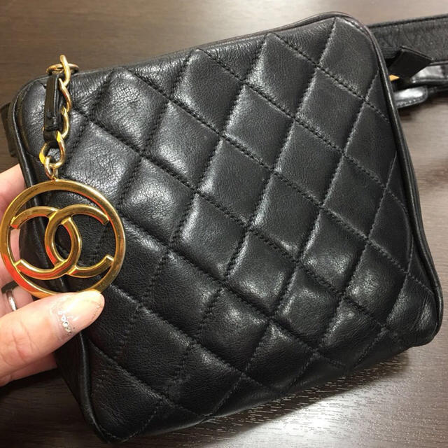 CHANEL(シャネル)のCHANEL シャネル ウェストポーチ レディースのバッグ(ボディバッグ/ウエストポーチ)の商品写真