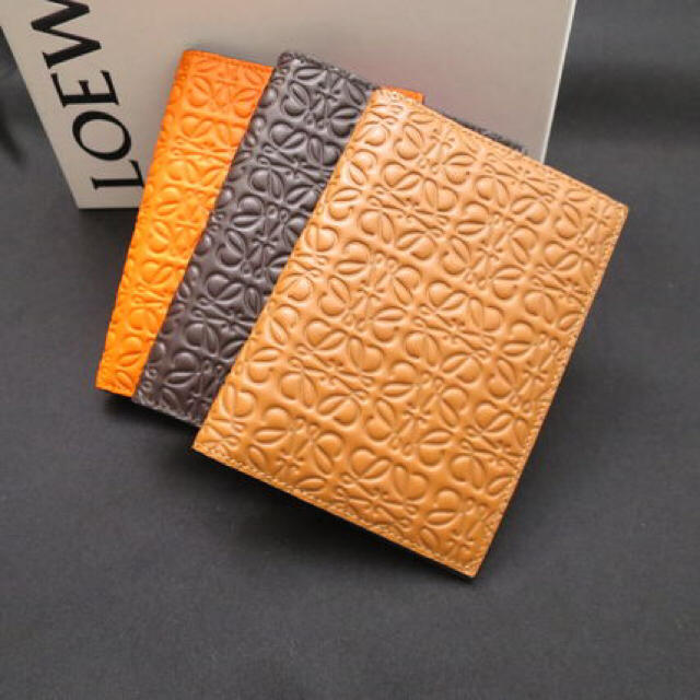 ショッパー LOEWE - 【新品未使用・レア】LOEWE パスポート&カード