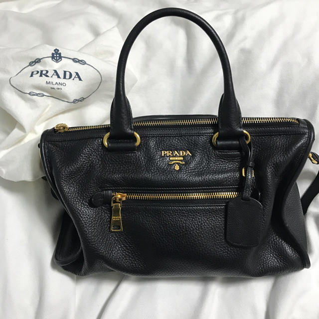 PRADA 皮バック 巾着付き