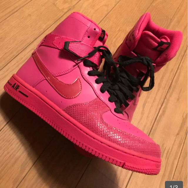 NIKE(ナイキ)のNIKE ナイキ AIR FEATHER HIGH エア フェザー HIGH  レディースの靴/シューズ(スニーカー)の商品写真