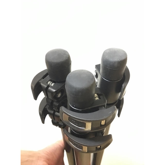 Manfrotto(マンフロット)のマンフロット 三脚055カーボン 雲台つき スマホ/家電/カメラのカメラ(その他)の商品写真