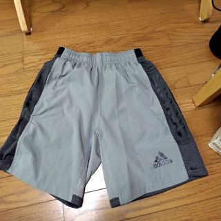 アディダス(adidas)のアディダスショートパンツ(ショートパンツ)