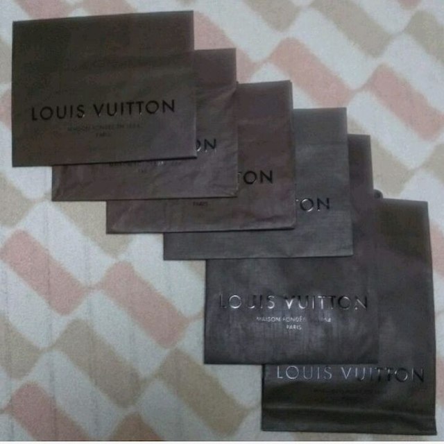 LOUIS VUITTON(ルイヴィトン)のお値下げ♡ルイヴィトン ショッパー袋　6点 レディースのバッグ(ショップ袋)の商品写真