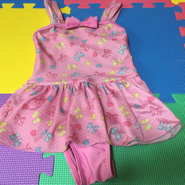 水着 １２０ 女の子 ピンク リボン ドット 水玉 キッズ/ベビー/マタニティのキッズ服女の子用(90cm~)(水着)の商品写真