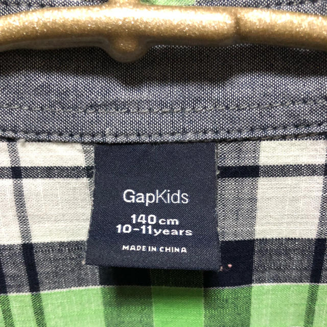 GAP(ギャップ)のGAP シャツ 140cm キッズ/ベビー/マタニティのキッズ服男の子用(90cm~)(Tシャツ/カットソー)の商品写真