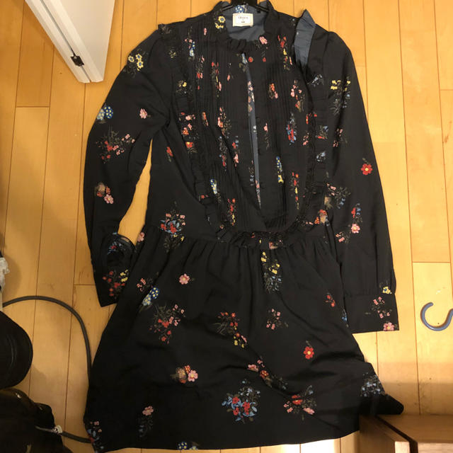 Erdem(アーデム)のH&M × ERDEM コラボ ワンピース レディースのワンピース(ひざ丈ワンピース)の商品写真