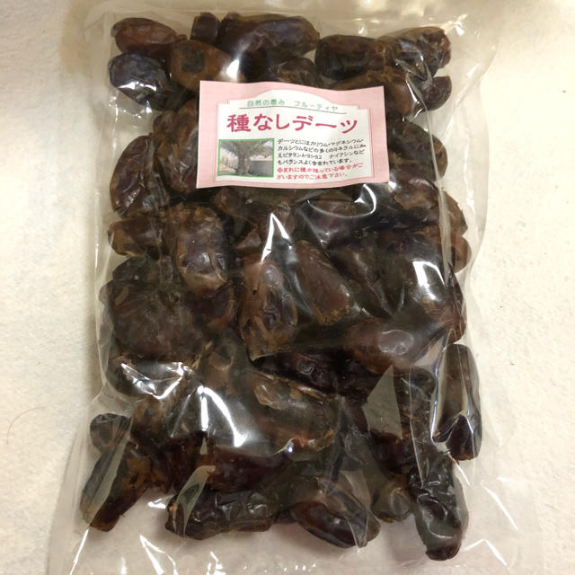 絶品★種なしデーツ たっぷり400g 食品/飲料/酒の食品(フルーツ)の商品写真