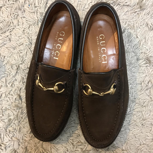 Gucci(グッチ)のGUCCI メンズ スエードローファー 7.5 メンズの靴/シューズ(スリッポン/モカシン)の商品写真