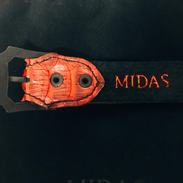 MIDAS(ミダス)の新品 MIDAS 型押しベルトブレスレット(MIDASロゴ入り巾着袋付き) メンズのアクセサリー(ブレスレット)の商品写真