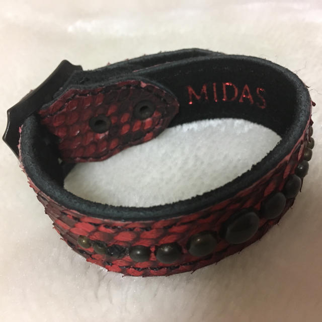 MIDAS(ミダス)の美品 MIDAS型押しベルトブレスレット メンズのアクセサリー(ブレスレット)の商品写真