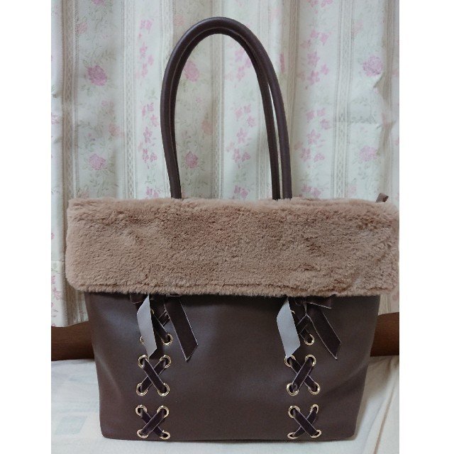 axes femme(アクシーズファム)のaxes femme レースアップA4ファーBAG レディースのバッグ(ハンドバッグ)の商品写真